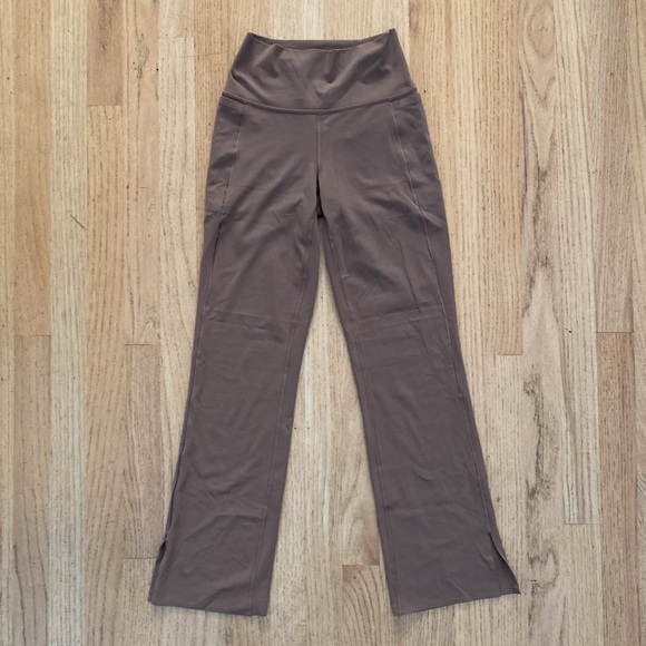 Athleta Transcend Stash Crop Straight Leg - Picture 2 of 11